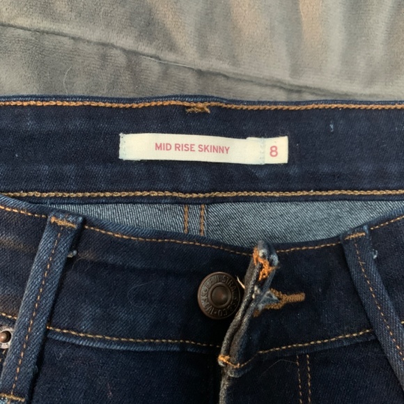 Levis Midrise Skinny jeans - Picture 3 of 4